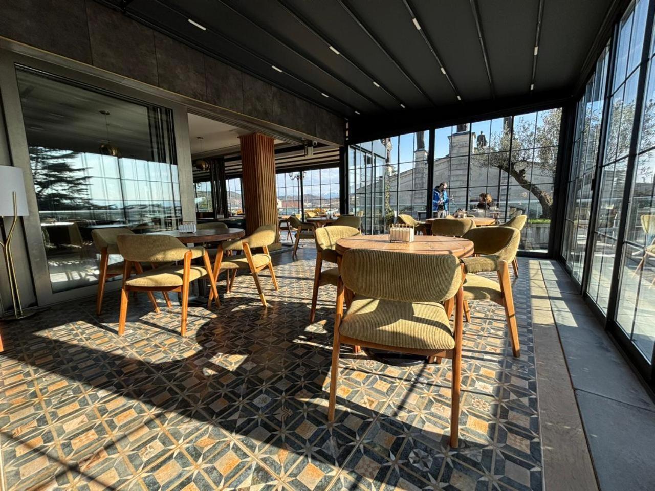 Grand Opera Hotel Kutaisi Eksteriør billede