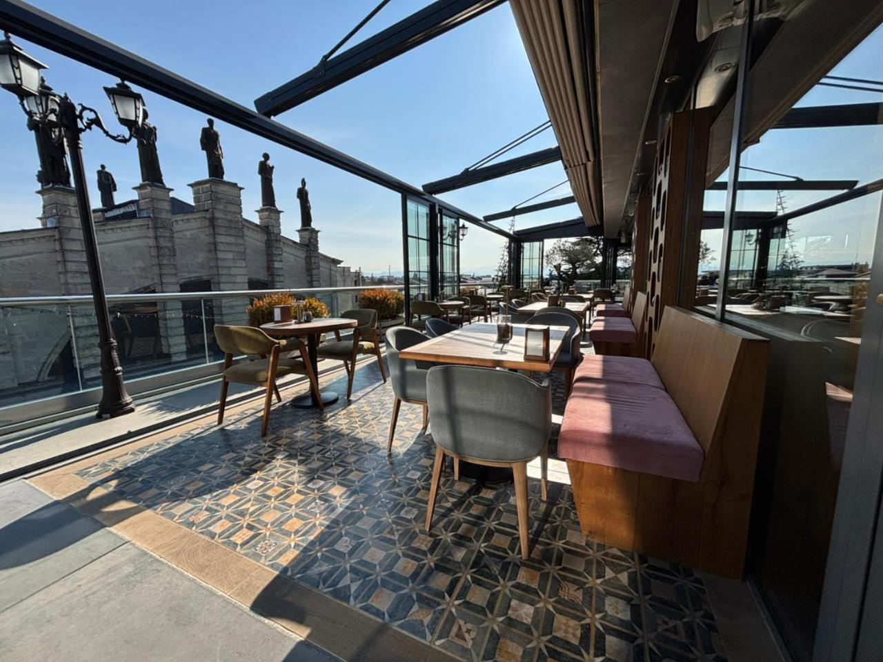 Grand Opera Hotel Kutaisi Eksteriør billede